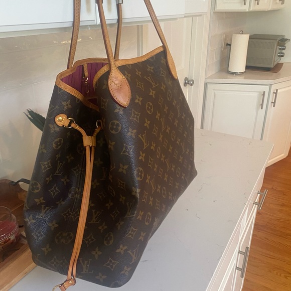 💎GET TWO💎Louis Vuitton Neverfull GM & Clutch - Picture 4 of 17